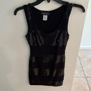 Body con dress black dress that is super comfortable to dance in or go out in!